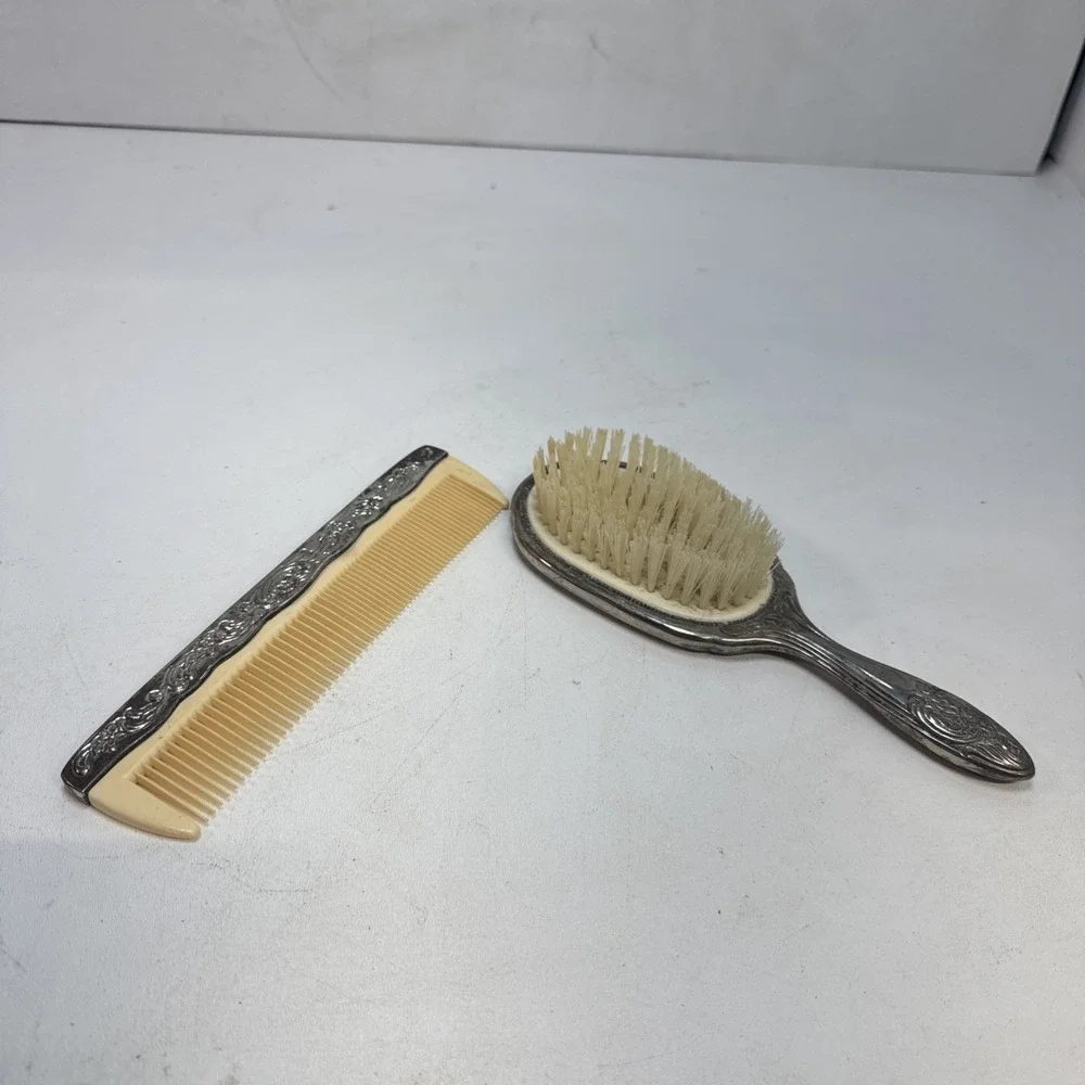 Vintage SILVERPLATE DRESSER SET,‎ Brush, & Comb